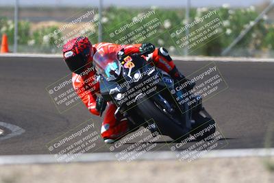 media/Sep-20-2025-TrackDaz (Sat) [[27f0cde673]]/A Group/2pm (Turn 9)/